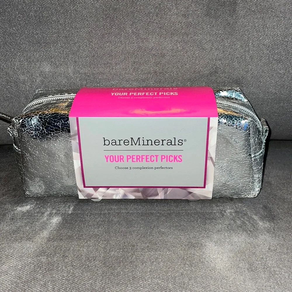 Bare Minerals make up bag. - Picture 1 of 4